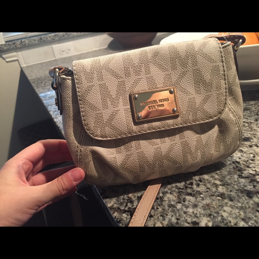 SALE Michael kors logo jet set crossbody
